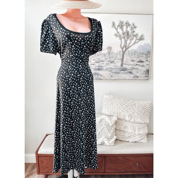 The Art of Slow Living soft Flowy floral print boho maxi dress - Picture 2 of 4
